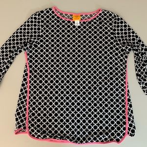 Ruby Rd. -size Medium Top black white pattern with pink trim. GUC